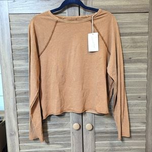 NWT Universal Thread loose fit a bit cropped XS nude brown top long sleeves